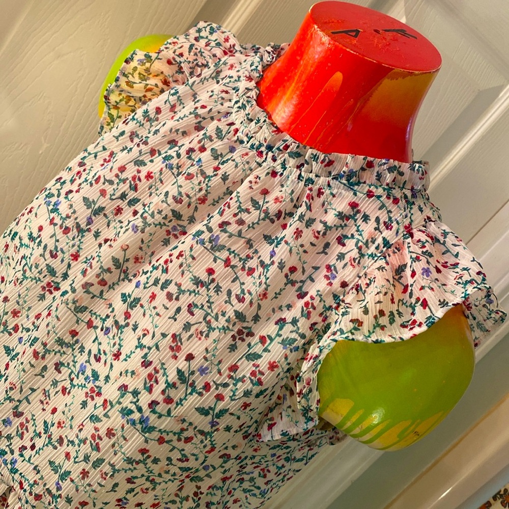 Banana Republic Floral Ruffle Top - Picture 5 of 12